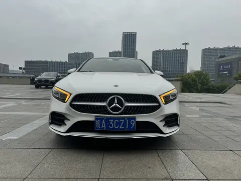 #二手车推荐#11万多圆梦奔驰！20款A200L，一手车况香不香？