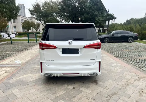 13万公里值不值？13万拿下18年别克GL8，家用商务都合适