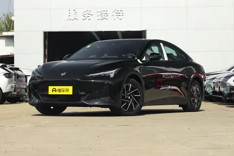 10.99万起！长安启源A06上市，90%得房率+800V快充重塑家轿标准